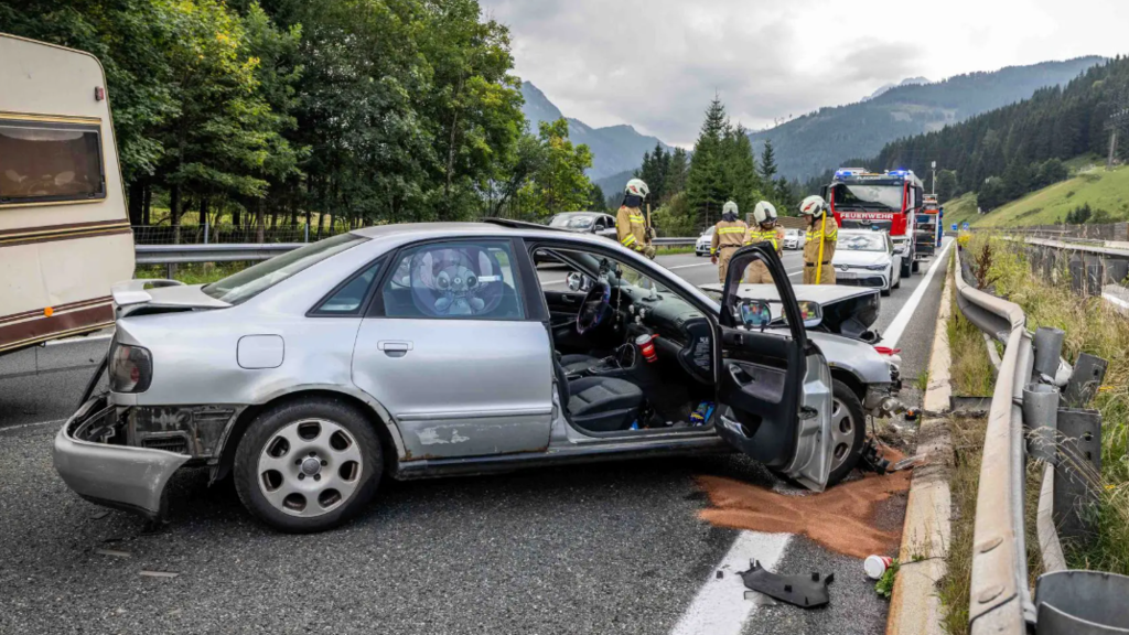Unfall Wohnwagen Flachau A10