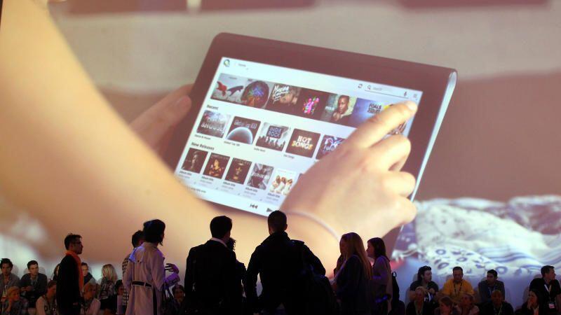 Schärfer, flacher, smarter: Was die IFA bringt