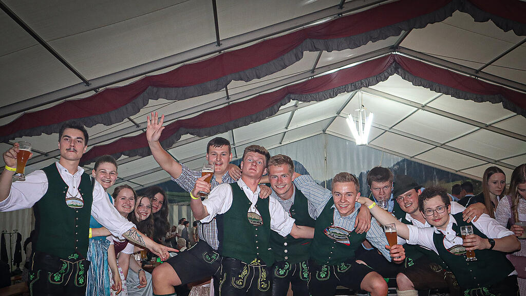 Bierzelt Unken