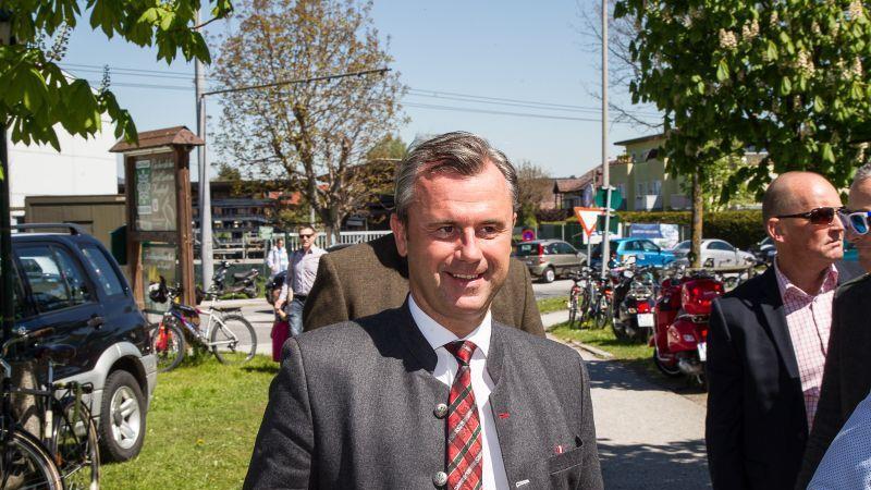 Maibaumaufstellen der FPÖ im Kuglhof