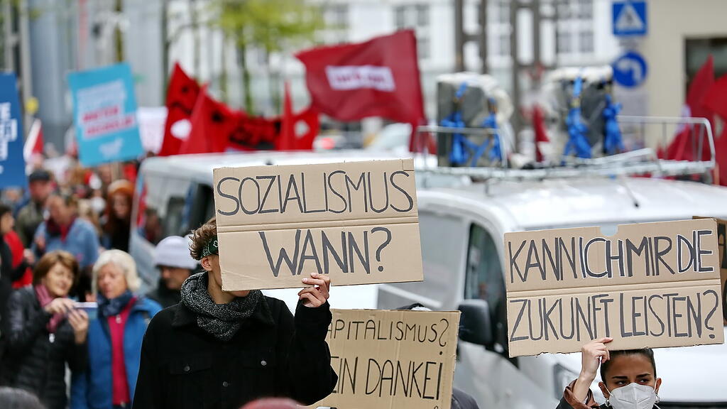 1. Mai-Demo in der Stadt Salzburg