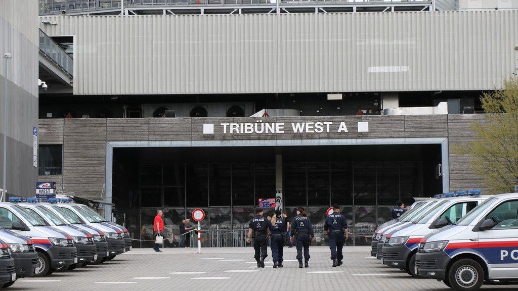 Salzburg vs. Lazio: Polizei fährt in Innenstadt auf