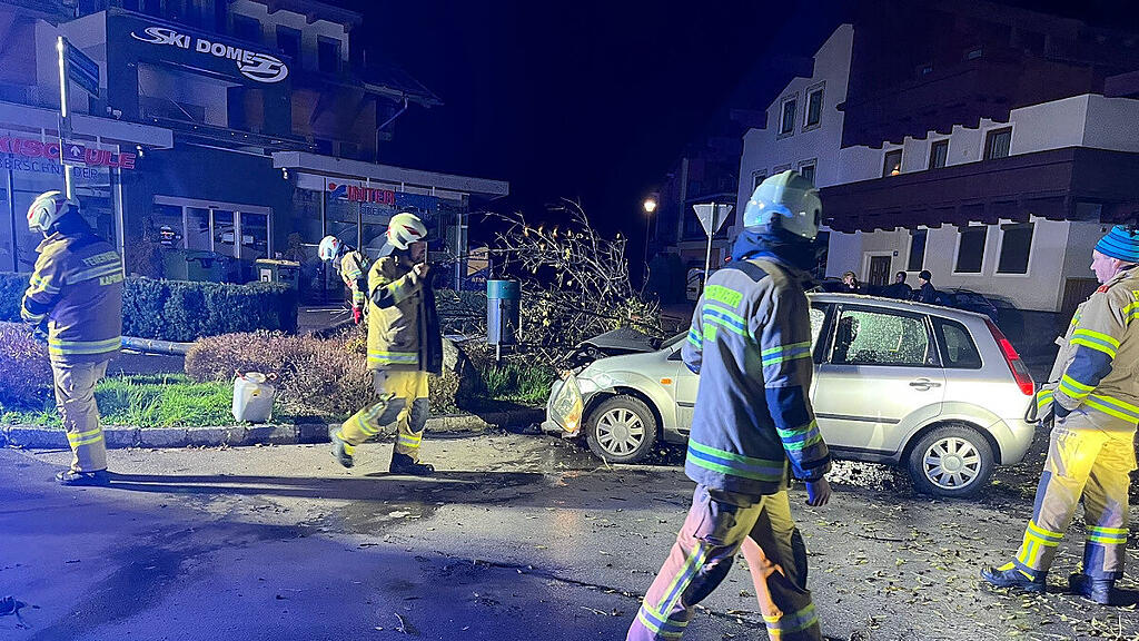 Crash Straßenlaterne Kaprun