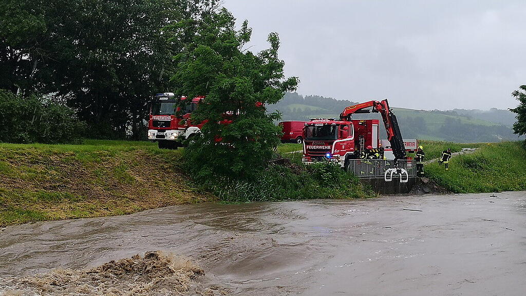 Unwetter in Nieder\u00f6sterreich