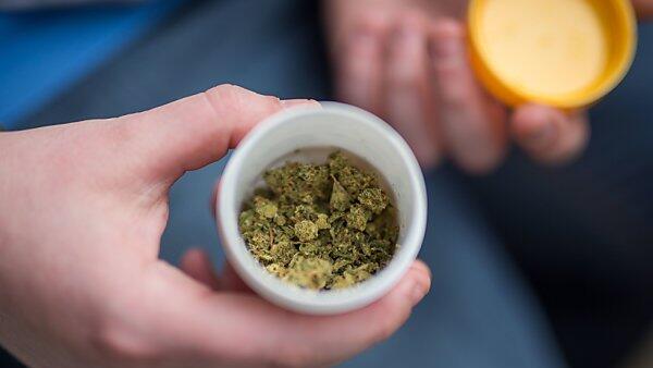 Cannabis verursachte bei den Gästen Übelkeit