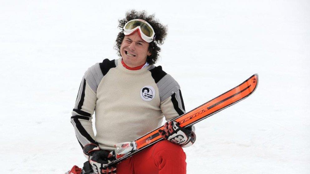 Schönfelder verabschiedet sich in Sölden im 70er-Outfit