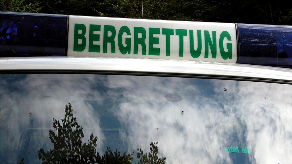 Der Bergrettung übernahm die Bergung des Schwerverletzten.