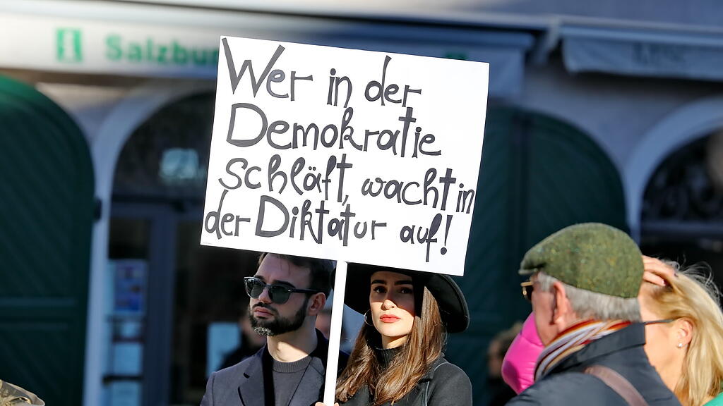 Corona-Protestmarsch in Salzburg