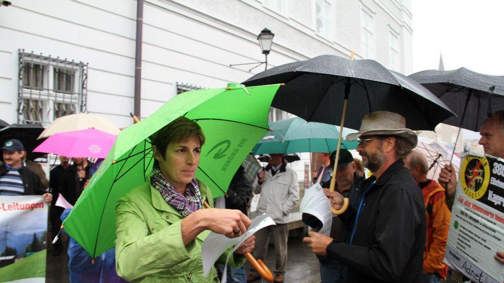 Demonstration 380 kv Mozartplatz