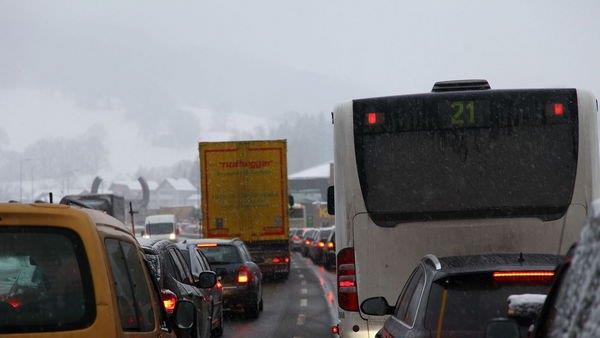 Stau auf der L101