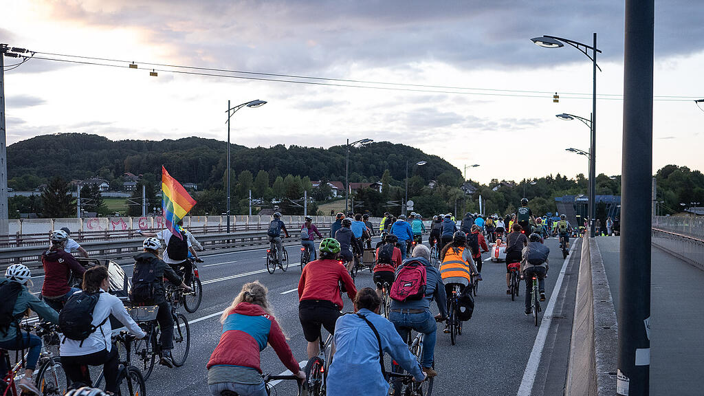 bike night