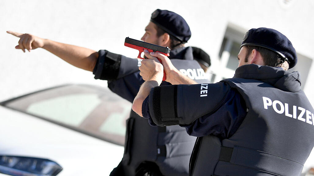 Polizei, Waffe, Pistole, Gewehr, SB