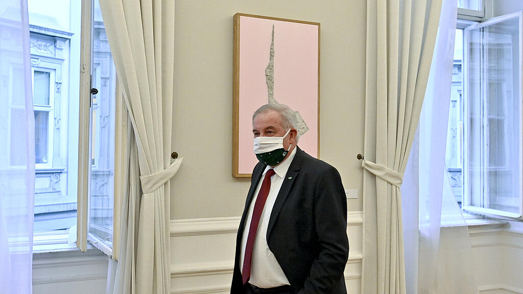 BUNDESREGIERUNG TRIFFT LANDESHAUPTLEUTE