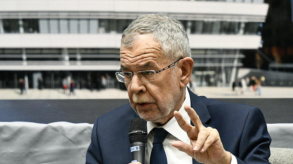 Van der Bellen begnadigte 14 Männer und eine Frau