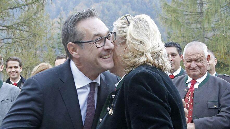 Versöhnung zwischen Haiders Witwe und Strache