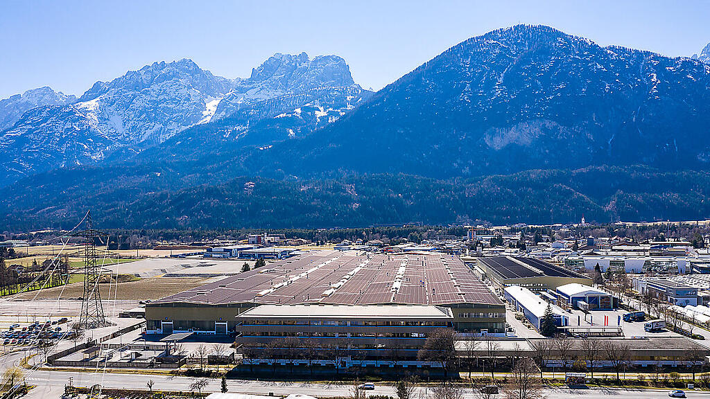 Liebherr beschäftigt in Lienz insgesamt rund 1.340 Mitarbeiter