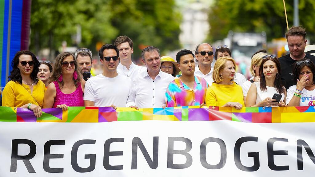 Regenbogenparade Wien 2023
