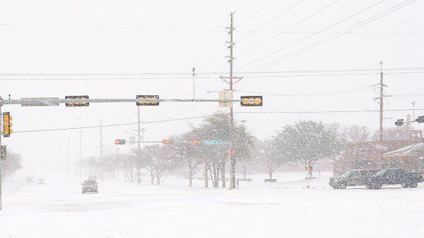 Dichter Schneefall in Texas