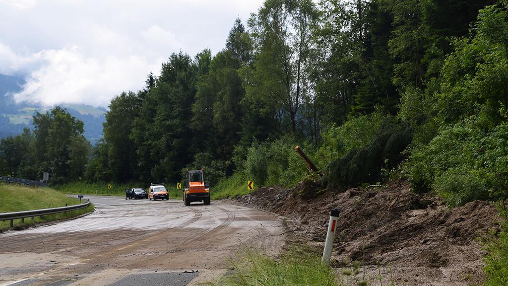 A10: Abfahrt Altenmarkt nach Murenabgang gesperrt - Bilder der Aufräumarbeiten