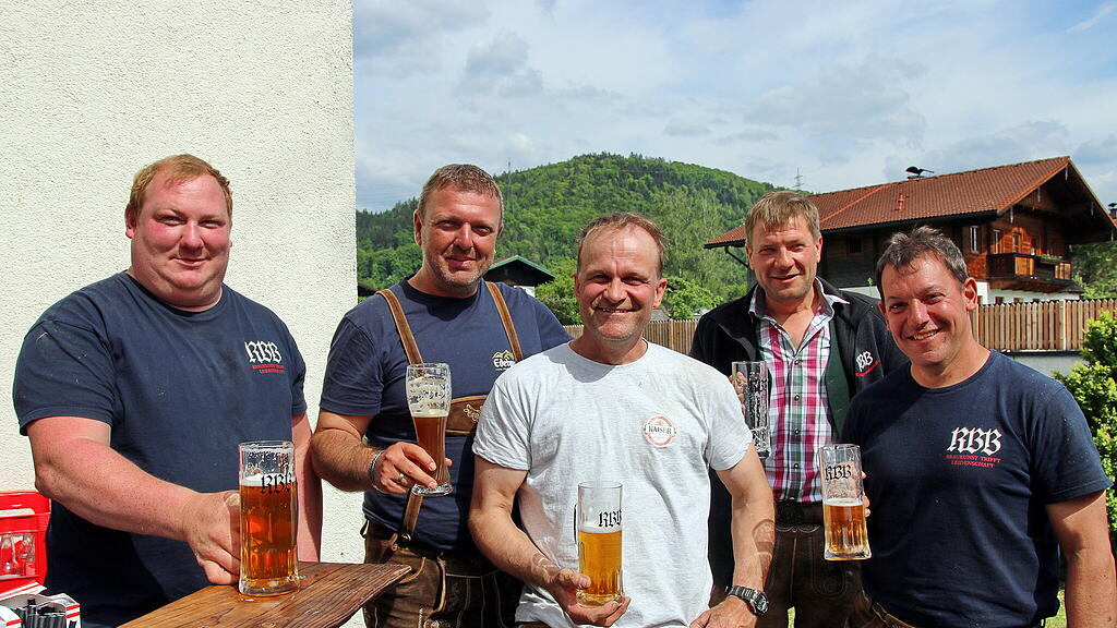 Bierfichte Aufstellen in Bad Vigaun