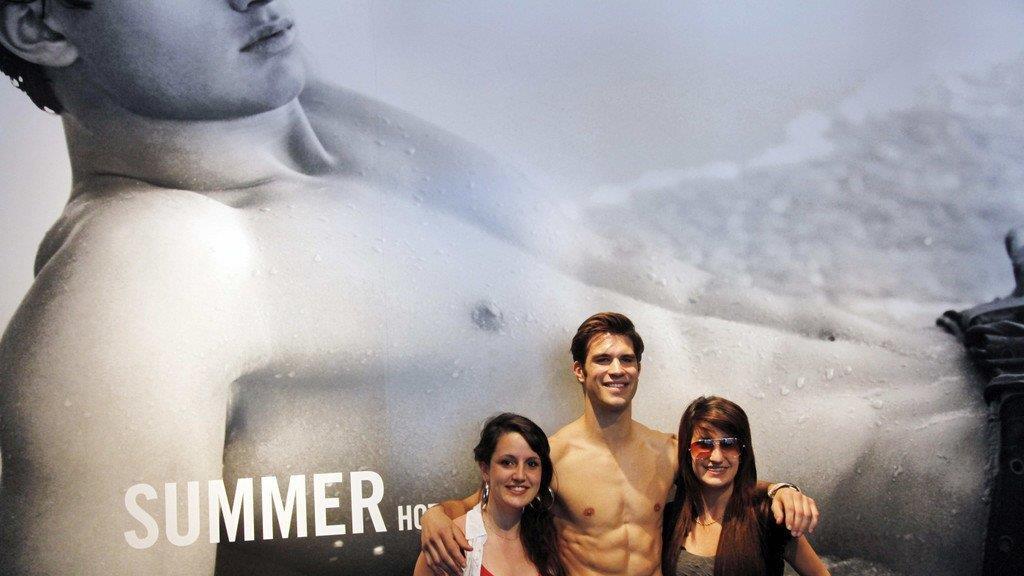 Schöner Schein bei Abercrombie & Fitch: Shops und halbnackte Models