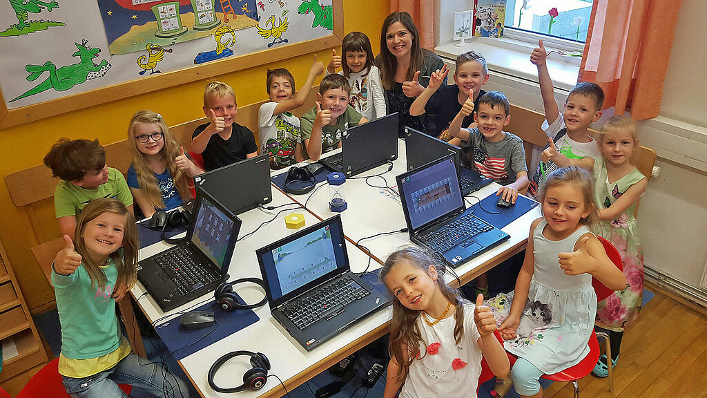 In der Volksschule Neumarkt wurde ein Projekt ins Leben gerufen, um Schüler, Eltern und Lehrer für die digitale Welt fit zu machen.