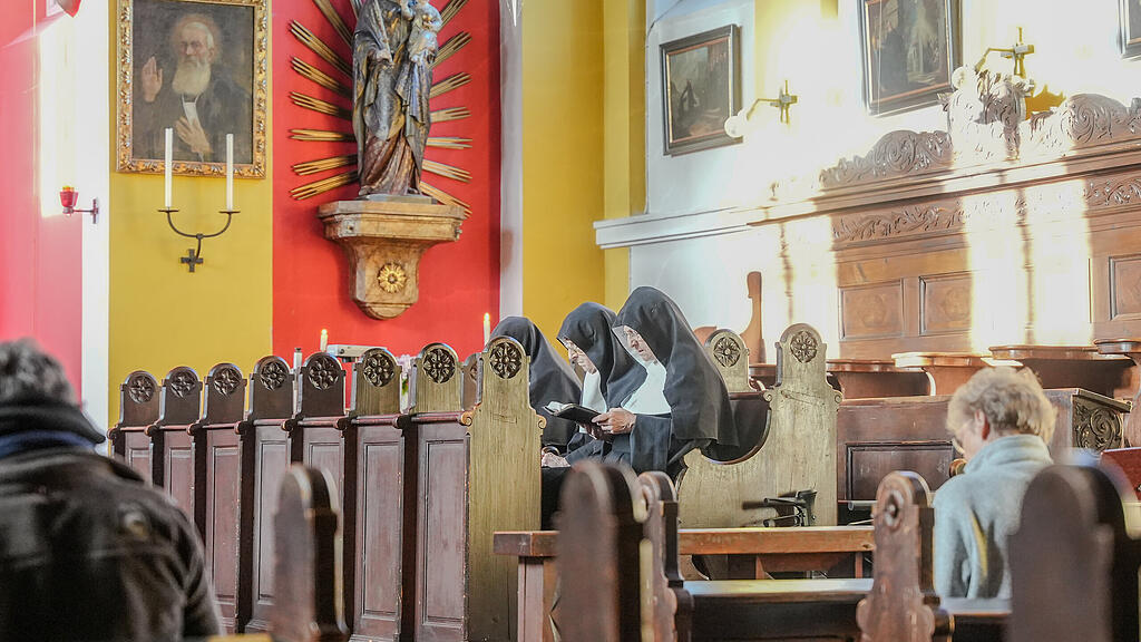 Messe der Nonnen im Kloster Goldenstein