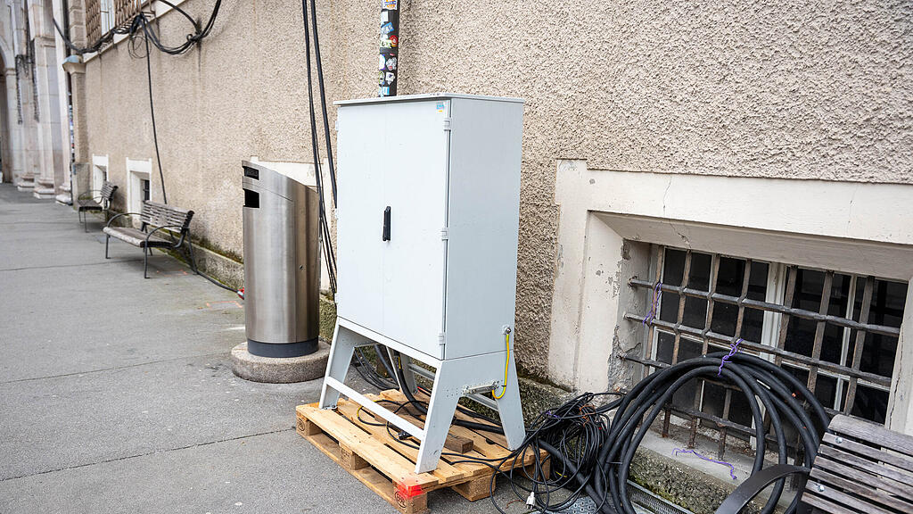 Aufbau Christkindlmarkt