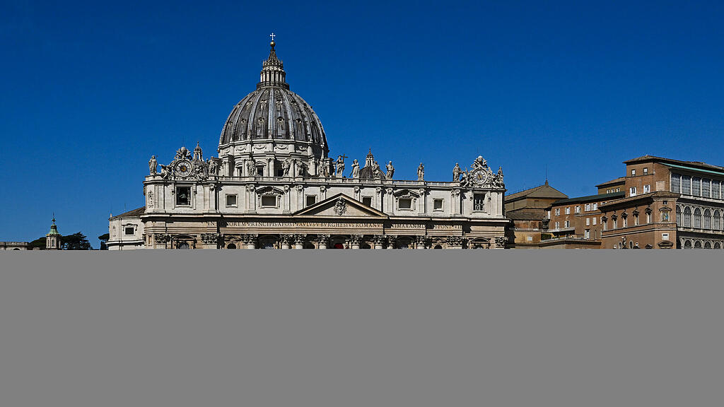 Papst erteilt Segen "Urbi et Orbi"
