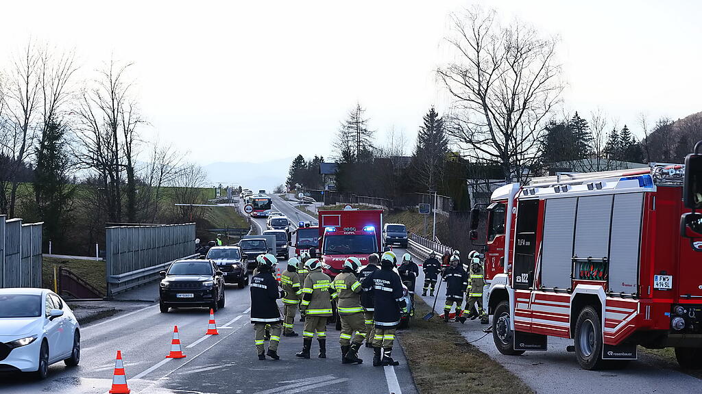 Pkw-Crash auf B158 bei Guggenthal