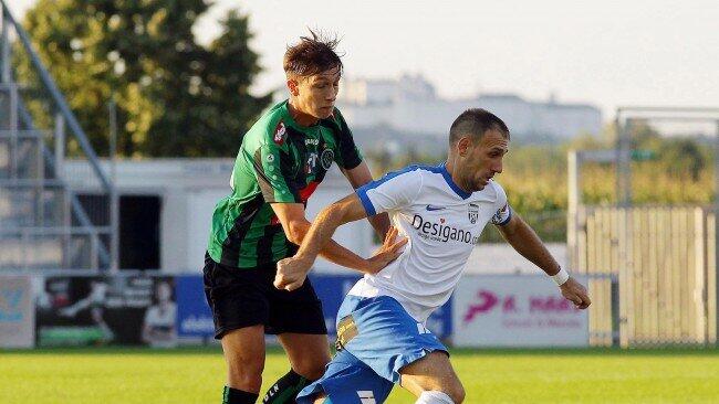 Eine erneute Jukic-Gala (re.) lässt Grödig weiter von der Tabellenspitze in der Regionalliga West lachen.