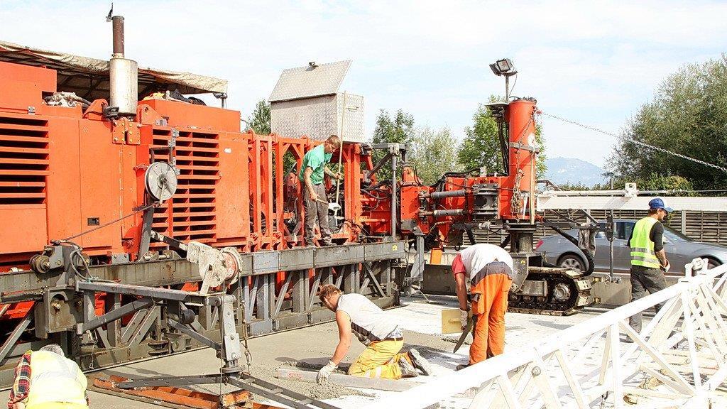 A1: Asphaltierungsarbeiten gestartet