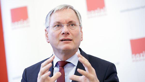 Sozialminister Stöger ist mit dem österreichischen System zufrieden