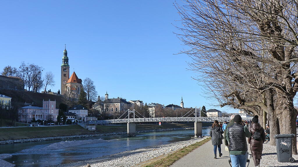 Fr\u00fchlingshafte Sonne in Salzburg