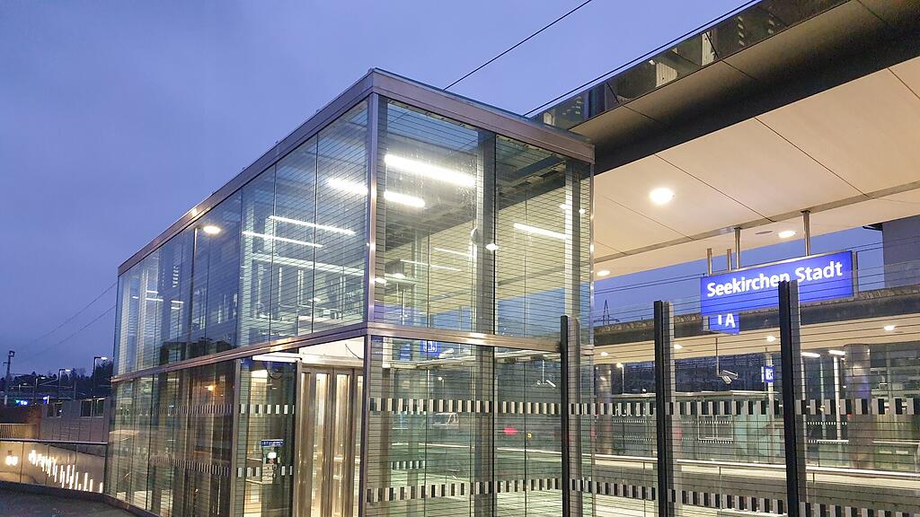 Haltestelle Seekirchen Stadt