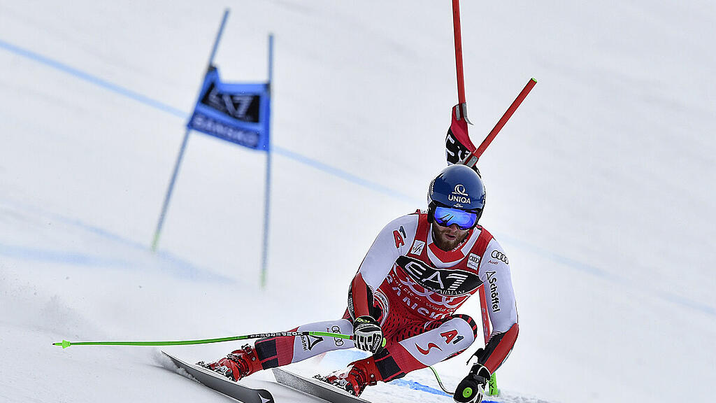 Schwarz verletzte sich bei einem Sprung im Super-G