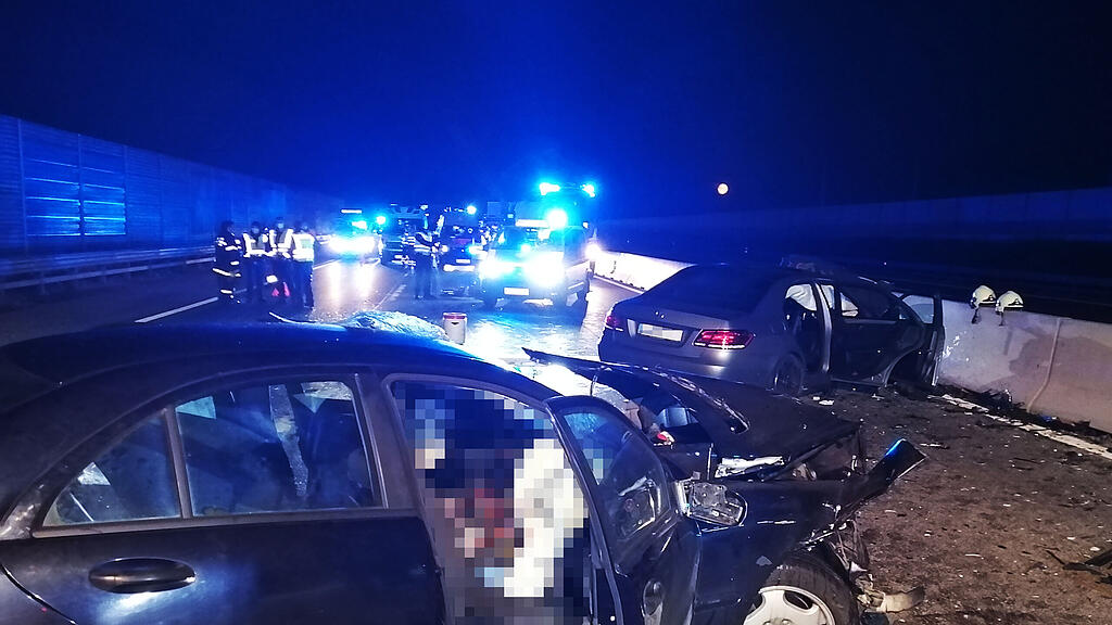 HANDOUT  NIEDERÖSTERREICH ZWEI TOTE UND MEHRERE VERLETZTE BEI UNFALL AUF DER A1 BEI ST. PÖLTEN =(2).jpg