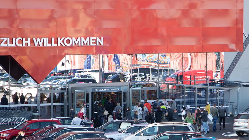 XXX-Lutz-Eröffnung Eugendorf