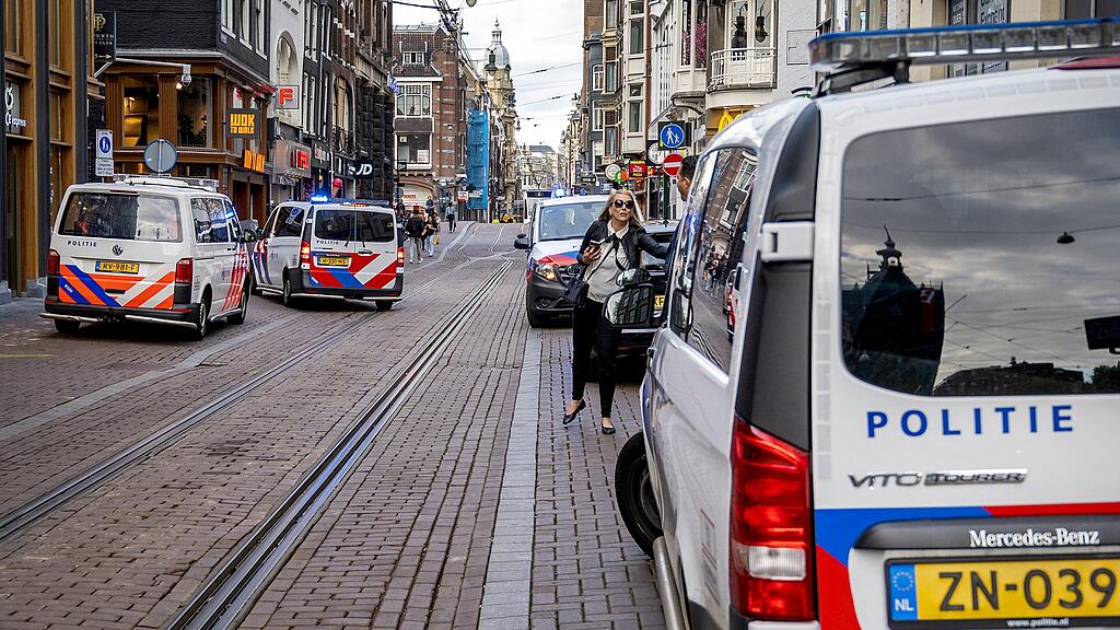 Kriminalreporter Peter R. de Vries in Amsterdam niedergeschossen