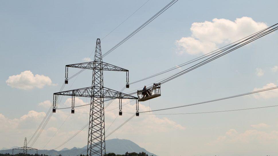 In Teilen des Flachgaus steht die 380-kV-Leitung bereits. Ob auch bis in den Pinzgau gebaut wird ist noch Sache der Verhandlungen. (Archivbild)