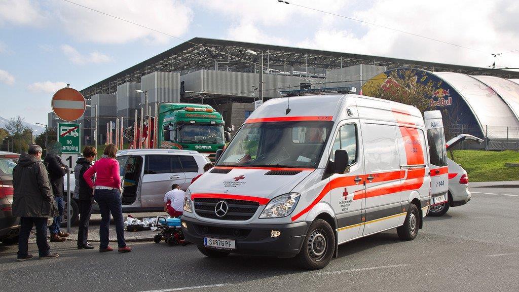 Pkw-Crash vor Red-Bull-Arena