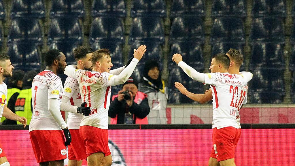 Red Bull Salzburg feiert einen überragenden Sieg und die Tabellenspitze.