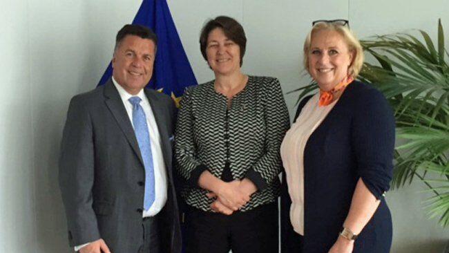 Mayr auf Besuch in Brüssel bei EU-Verkehrskommissarin Violeta Bulc und Claudia Schmidt .