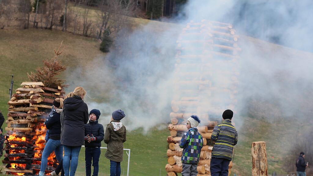 Osterfeuer Tamsweg und Thomatal