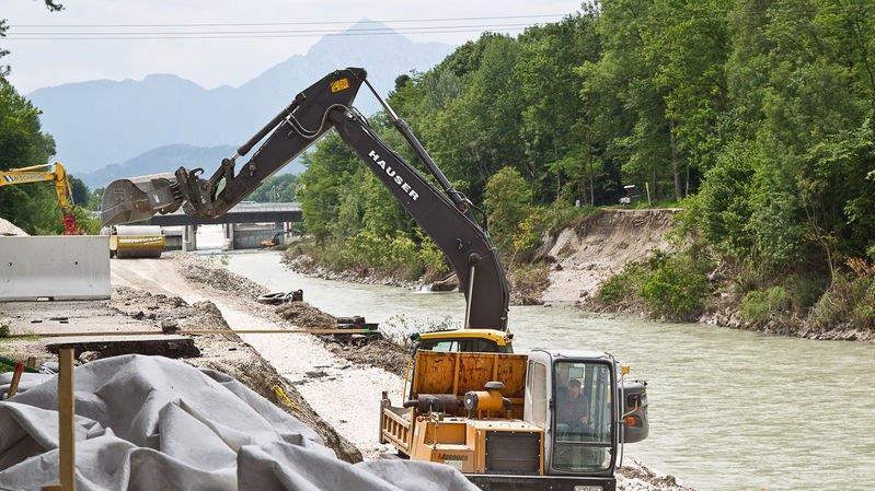 Bauarbeiten an rechter Saalachzeile