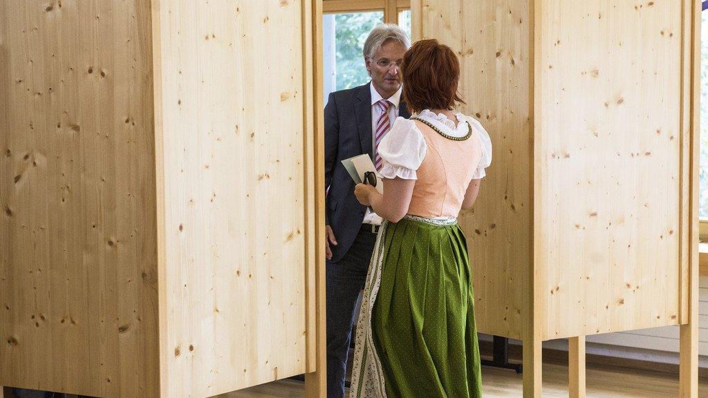 Nationalratswahl: Spitzenkandidaten geben Stimme ab