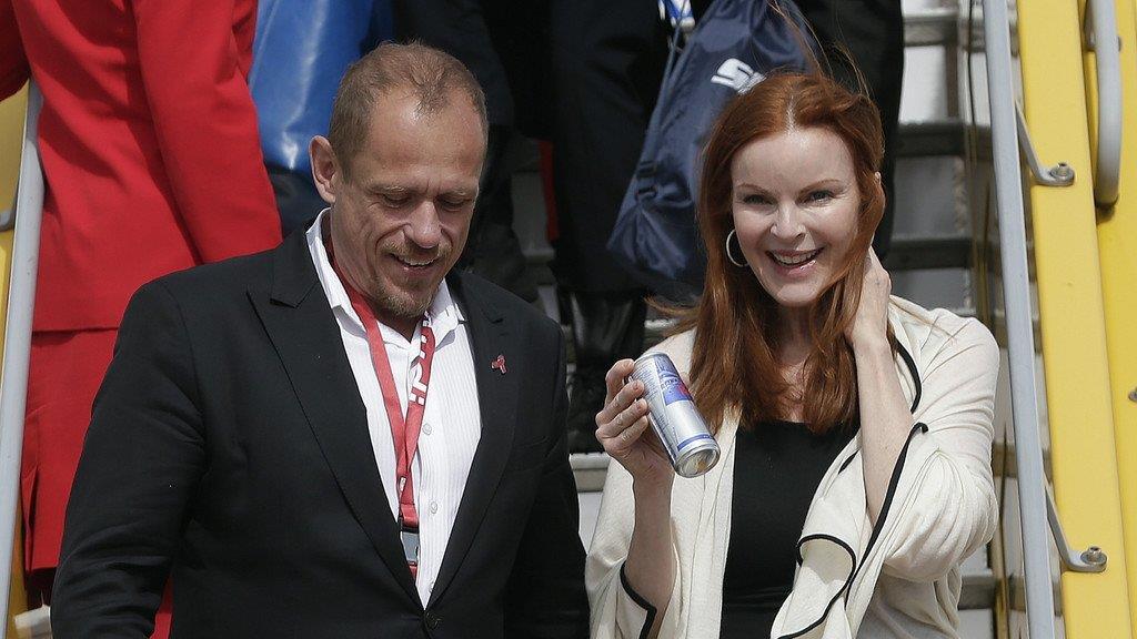 Life Ball: Flieger gelanden (2014)