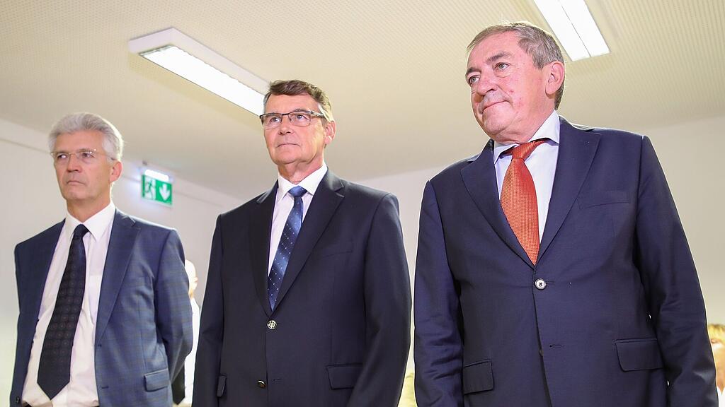 Die Angeklagten müssen sich vor Gericht verantworten.