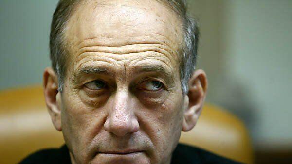Olmert nahm Bestechungsgelder an