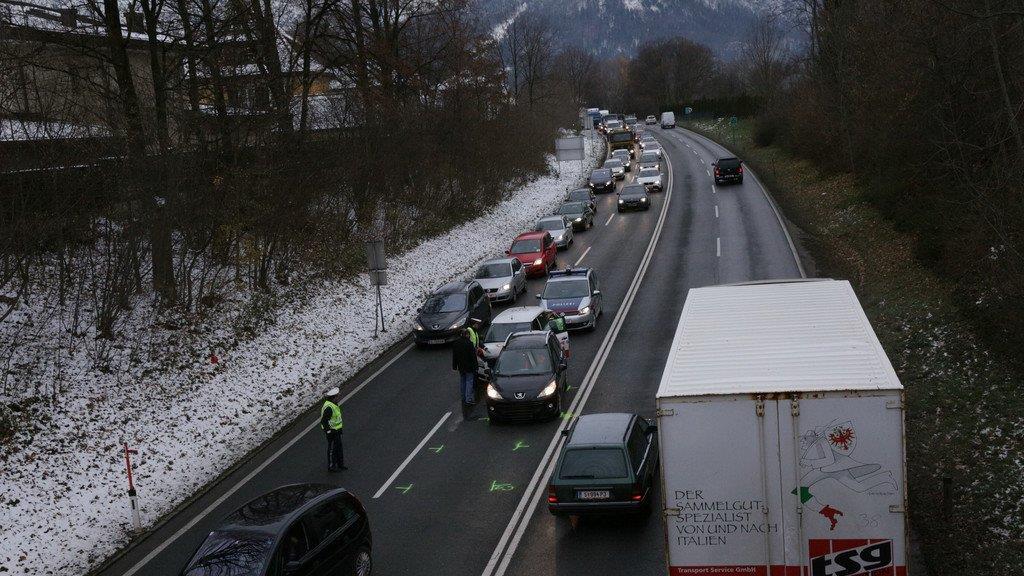 Auffahrunfall bei Anifer Kreuzung